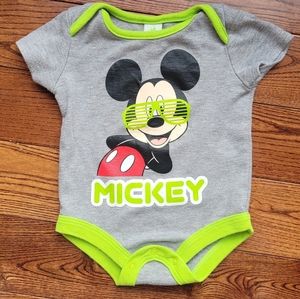 🚨3/10 Mickey Diaper Shirt